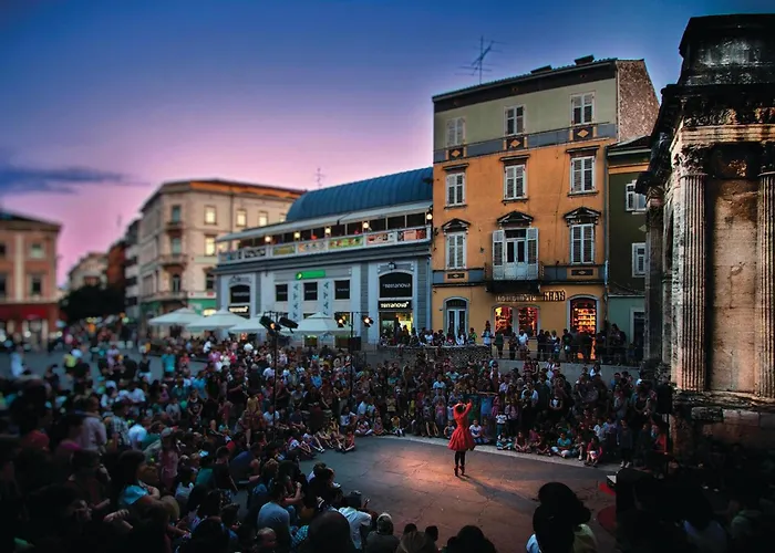 Apartman In With Wifi Pula