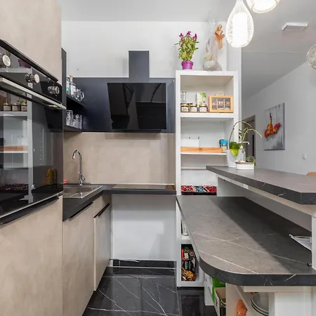 In With Wifi Пула