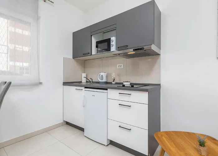 Apartment In With Wifi